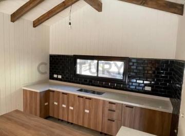 Casa · 80m² · 3 Ambientes · 1 Cochera · Venta Casa San Martín de Los Andes. Barrio El Remanso