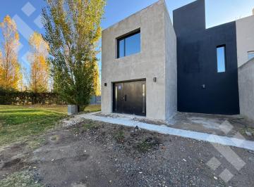 Casa · 155m² · 3 Ambientes · 1 Cochera · Venta | Casa 2 Dorm. | B° Privado Los Prados | Neuquén