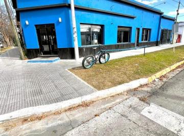 Local comercial · 240m² · 2 Ambientes · Local en Centro