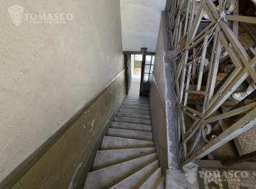 PH · 104m² · 5 Ambientes · Departamento Tipo PH de 5 Ambientes Clásico, a Remodelar. Sin Expensas