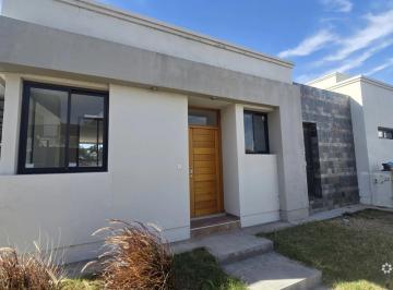 Casa de 4 ambientes, Córdoba · Hermoso Duplex en Prados de Manantiales