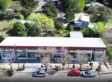 Local comercial · 320m² · 2 Cocheras · Villa Giardino Complejo de Locales en Calle San Martin