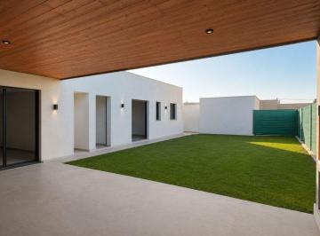 Casa · 135m² · 5 Ambientes · 2 Cocheras · Venta Casa Barrio Privado Vista Oliva Maipu