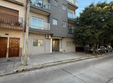 Departamento · 42m² · 2 Ambientes · Caseros Departamento de 2 Ambientes con Balcon Corrido F: 11111