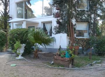 Casa · 80m² · 3 Ambientes · Casa en Carilo