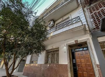 PH · 94m² · 4 Ambientes · Venta • PH • Colegiales • 4 Ambientes • a Refaccionar