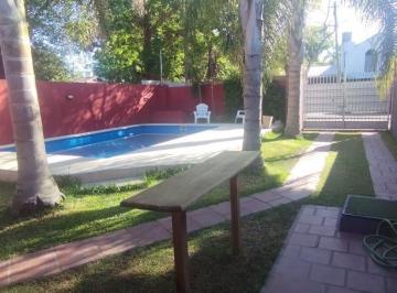 Casa · 90m² · 3 Ambientes · 2 Cocheras · La Esperanza Golf Club 2080