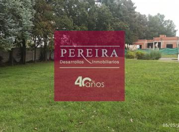 Terreno · 575m² · 2 Cocheras · Venta Lote 570 m²