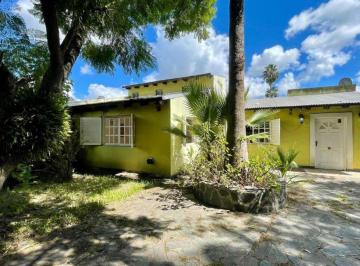 Casa · 275m² · 7 Ambientes · 3 Cocheras · Casa Quinta en Venta - 3 Dorm. 3 Baños - 2200 m² - Los Hornos