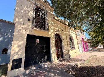 Casa · 224m² · 4 Ambientes · 1 Cochera · Casa en Venta Barrio Pueyrredon 3 Dorm