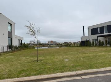 Terreno · 700m² · Terreno en Venta en Santa Ana