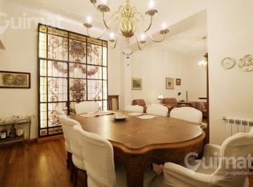 Casa · 188m² · 5 Ambientes · Exclusiva Residencia en 3 Plantas en La Mejor Cuadra de Av Melián Belgrano R
