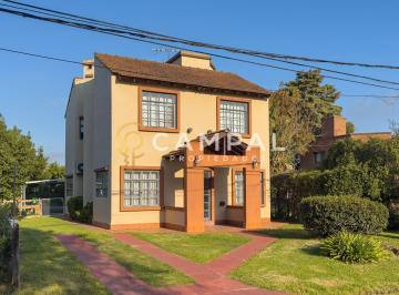 Casa · 130m² · 4 Ambientes · Casa Chalet en Venta en Banco Provincia, Francisco Álvarez, Moreno