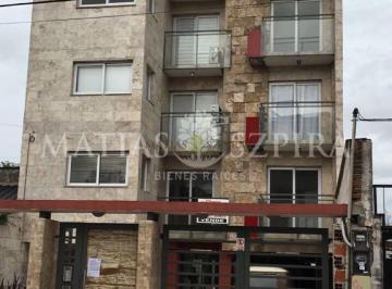 Departamento · 47m² · 2 Ambientes · 1 Cochera · Departamento en Moron