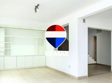 Casa · 381m² · 8 Ambientes · 1 Cochera · Casa Venta Zona Norte B° Mirasoles 6 Dorm