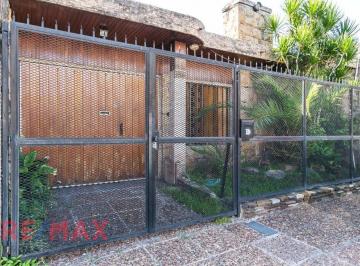 Casa · 150m² · 3 Ambientes · 1 Cochera · Venta de Casa 3 Amb en Ramos Mejía