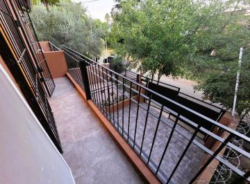 Casa · 90m² · 3 Ambientes · 1 Cochera · Venta Dúplex de Categoria B° Residencial Polvorine