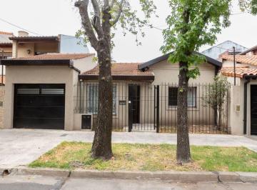 Casa · 70m² · 3 Ambientes · 1 Cochera · 3 Ambientes Carapachay Jardin Cochera Parrilla