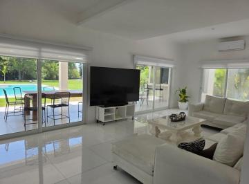 Casa · 400m² · 6 Ambientes · 1 Cochera · Venta Casa 6 Amb Barrio Las Casuarinas del Pilar