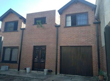 Casa · 140m² · 4 Ambientes · 1 Cochera · Casa 4 Ambientes en Venta en Monte Grande
