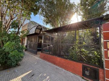 Casa · 124m² · 7 Ambientes · 2 Cocheras · Casa en Venta en Villa Lugano - Oportunidad