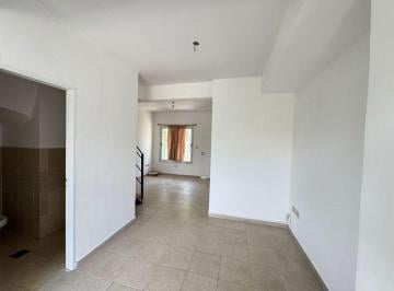 Casa · 75m² · 3 Ambientes · Venta Casa Duplex 3 Ambientes, Merlo Centro
