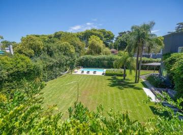 Casa · 525m² · 5 Ambientes · Casa 4/5 Ambientes Villa Bertha Doble Lote Apto C.