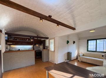 Casa · 95m² · 4 Ambientes · Casa en Venta - 3 Dorm. 3 Baños - Manuel B Gonnet
