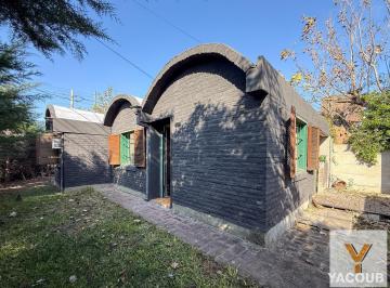 Casa · 95m² · 4 Ambientes · Casa en Venta - 3 Dorm. 3 Baños - Manuel B Gonnet