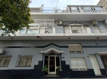 Departamento · 63m² · 3 Ambientes · 1 Cochera · Dpto 3 Amb Venta Caseros Duplex C Patio y Garage