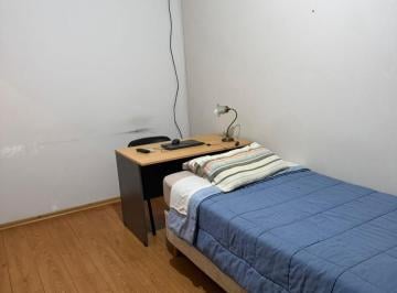 Casa · 80m² · 5 Ambientes · Casa en Alquiler - 2 Dorm. 1 Baño - La Plata