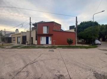 Casa · 123m² · 4 Ambientes · 1 Cochera · Venta Casa 2 Dorm y Cochera en M° Selva