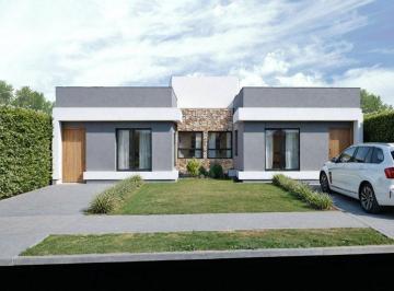 Casa · 80m² · 4 Ambientes · 1 Cochera · Venta Casas 3 Dorm. Dos Baños Guaymallen