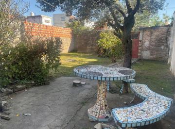 Casa · 87m² · 3 Ambientes · 3 Cocheras · Venta Casa 3 Amb con Jardín y Cochera El Palomar