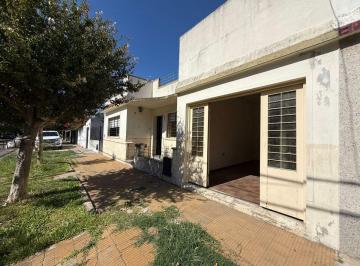 Casa · 88m² · 3 Ambientes · 1 Cochera · Venta Casa 3 Ambientes Bº Don Bosco Ramos Mejia