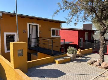 Casa · 75m² · 6 Ambientes · 1 Cochera · Duplex de 2 Dorm con Cochera, Jardin, Mini Piscina y Vistas Increíbles
