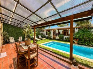 Casa · 181m² · 4 Ambientes · 2 Cocheras · Venta Casa en Olivos 4 Ambientes Oportunidad