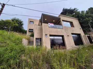Casa · 245m² · 4 Ambientes · 2 Cocheras · Venta Casa 3d a Estrenar Prox Centro Rio Ceballos