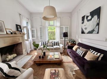 Casa · 400m² · 4 Ambientes · 1 Cochera · Venta Exclusiva Casa de Categoría en Adrogué
