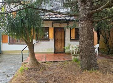 Casa · 96m² · 4 Ambientes · 1 Cochera · Venta de Casa 4 Ambientes en San Bernardo