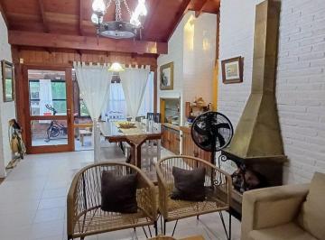 Casa · 135m² · 4 Ambientes · 1 Cochera · Chalet Venta Pinamar Zona B5 4 Ambientes Cochera