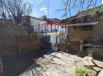 Casa · 158m² · 4 Ambientes · 1 Cochera · Venta - Casa 3 Amb. a Refaccionar - Campana Centro