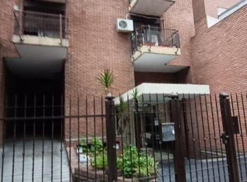 Departamento · 54m² · 4 Ambientes · 1 Cochera · Venta Departamento con Balcon y Cochera Nva Cba