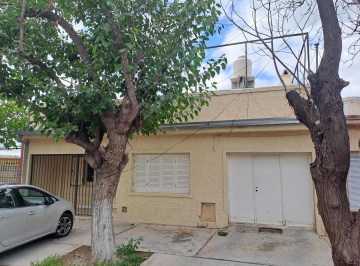 Casa · 164m² · 6 Ambientes · 1 Cochera