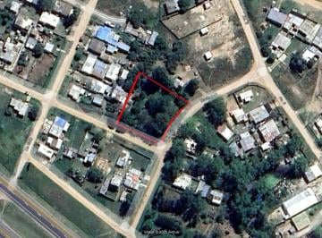 Terreno · 1499m² · Terreno con Mejoras - Tres Padrones - 1500 m²