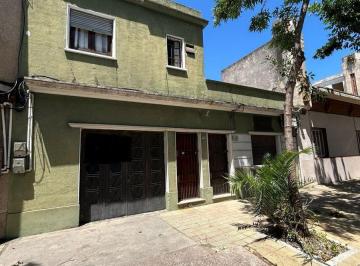 Casa · 164m² · 7 Ambientes · 2 Cocheras · Venta de 2 Casas con Garage en Reducto