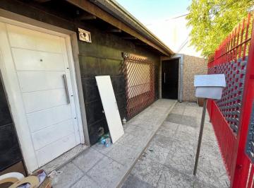 Casa · 150m² · 3 Ambientes · 1 Cochera · Venta Casa 3 Ambientes Quincho y Cochera Libertad