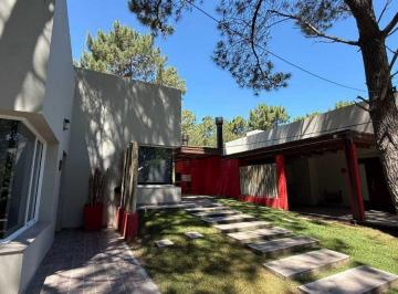 Hotel · 170m² · Complejo de Cabañas en Monte Hermoso