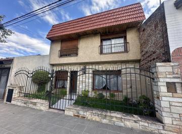 Casa · 125m² · 4 Ambientes · 1 Cochera · Casa 3 Dorm Apta Credito Barrio La Falda