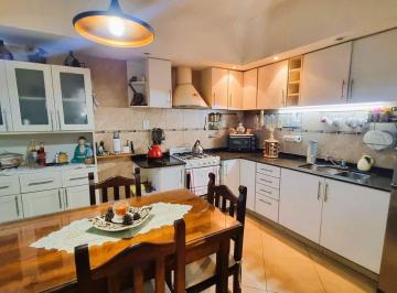 PH · 82m² · 3 Ambientes · PH 3 Amb Fte C/balcon, Terraza, Quincho y Parrilla